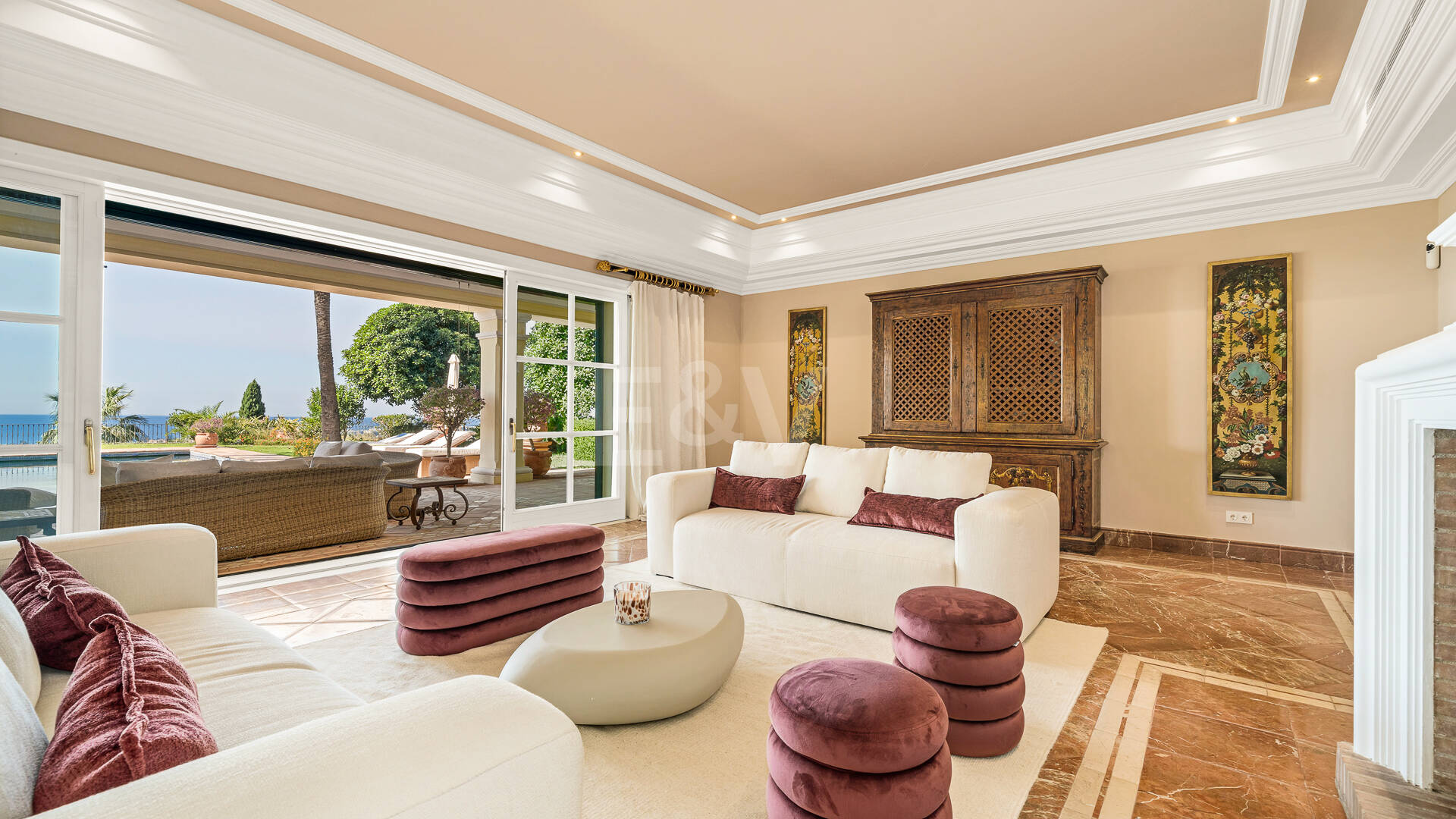 Immaculate Classical Estate in Marbella Hill Club II with the Finest Panoramic Views in Marbella