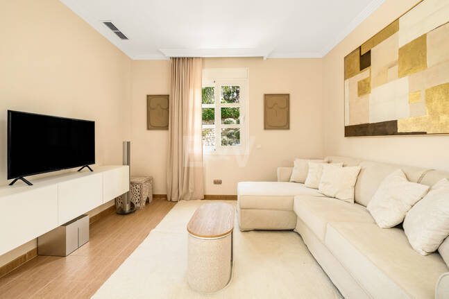 Immaculate Classical Estate in Marbella Hill Club II with the Finest Panoramic Views in Marbella