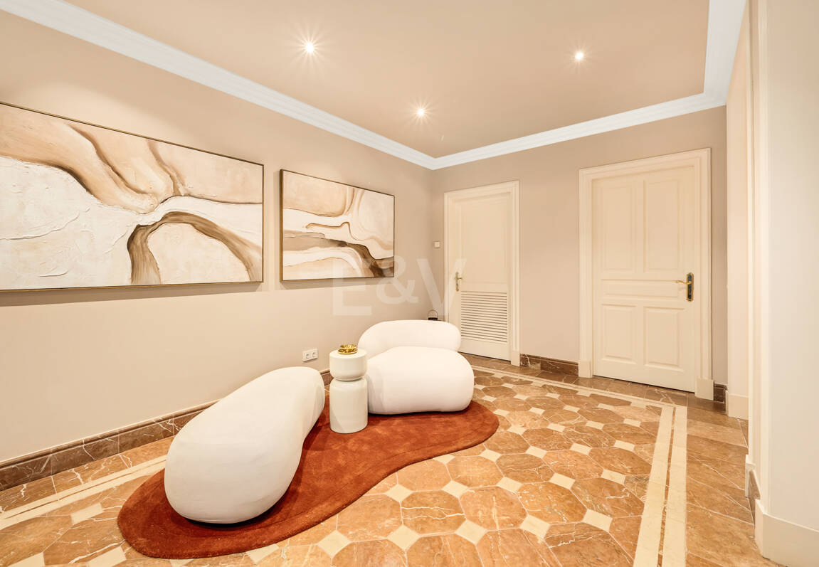 Immaculate Classical Estate in Marbella Hill Club II with the Finest Panoramic Views in Marbella