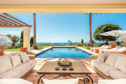 Immaculate Classical Estate in Marbella Hill Club II with the Finest Panoramic Views in Marbella