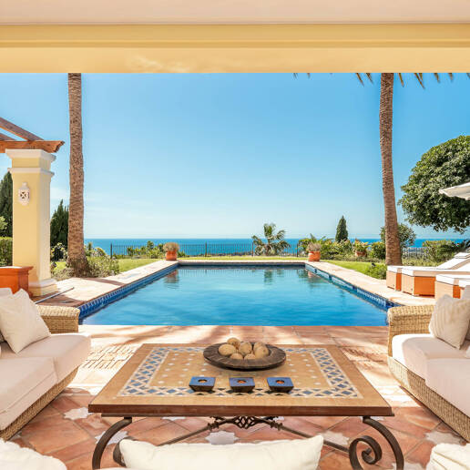 Immaculate Classical Estate in Marbella Hill Club II with the Finest Panoramic Views in Marbella