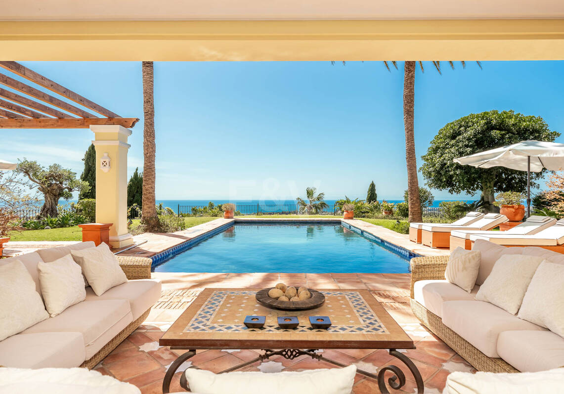 Immaculate Classical Estate in Marbella Hill Club II with the Finest Panoramic Views in Marbella