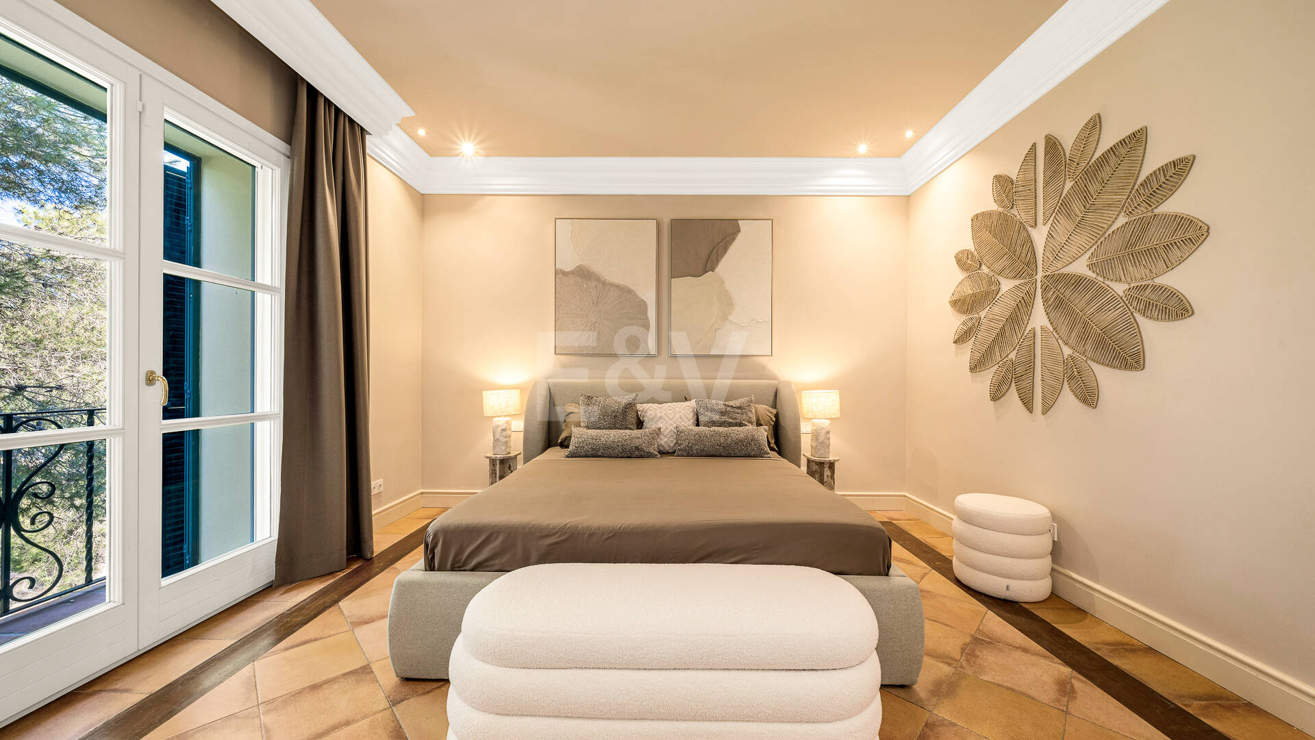Immaculate Classical Estate in Marbella Hill Club II with the Finest Panoramic Views in Marbella