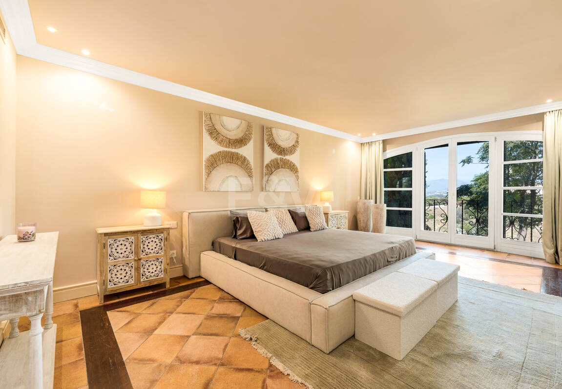 Immaculate Classical Estate in Marbella Hill Club II with the Finest Panoramic Views in Marbella