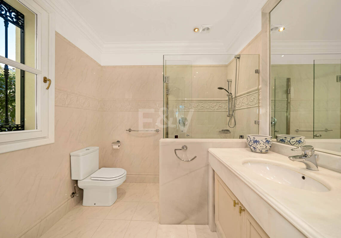 Immaculate Classical Estate in Marbella Hill Club II with the Finest Panoramic Views in Marbella