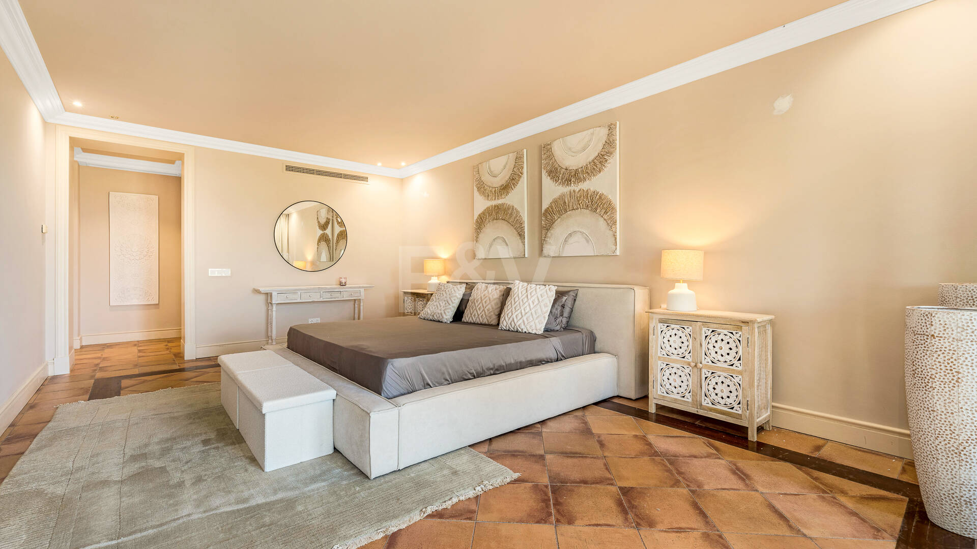 Immaculate Classical Estate in Marbella Hill Club II with the Finest Panoramic Views in Marbella