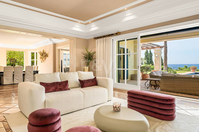 Immaculate Classical Estate in Marbella Hill Club II with the Finest Panoramic Views in Marbella