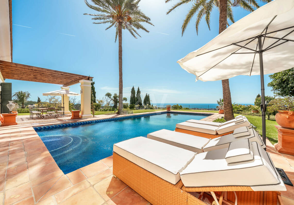 Immaculate Classical Estate in Marbella Hill Club II with the Finest Panoramic Views in Marbella