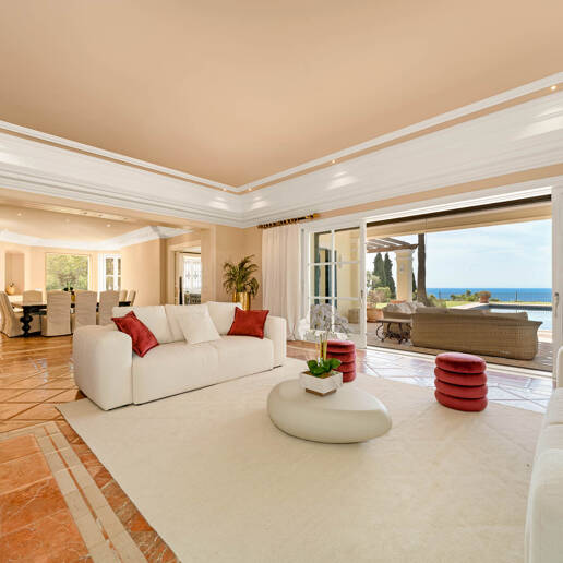 Makelloses klassisches Anwesen in Marbella Hill Club II mit den schönsten Panoramablicken Marbellas