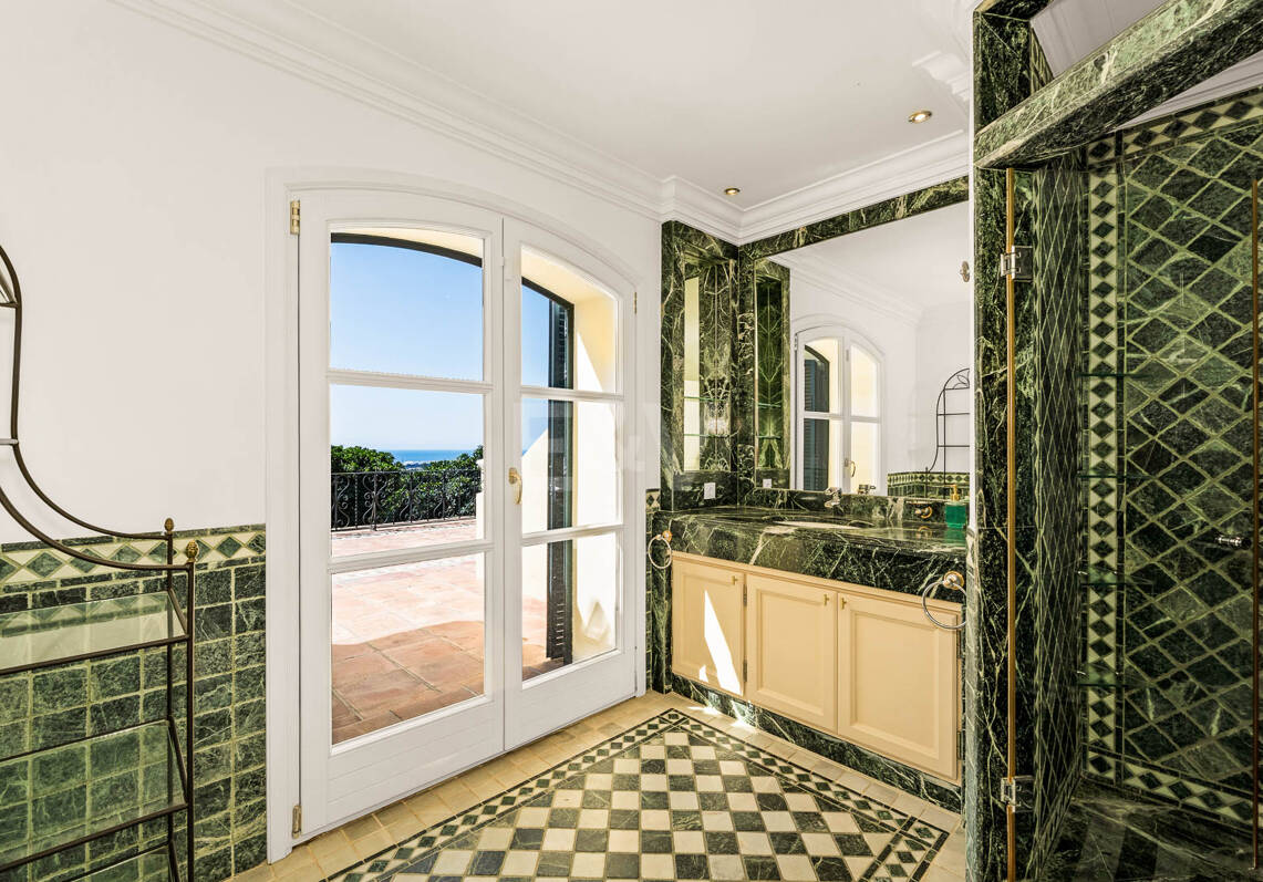 Immaculate Classical Estate in Marbella Hill Club II with the Finest Panoramic Views in Marbella