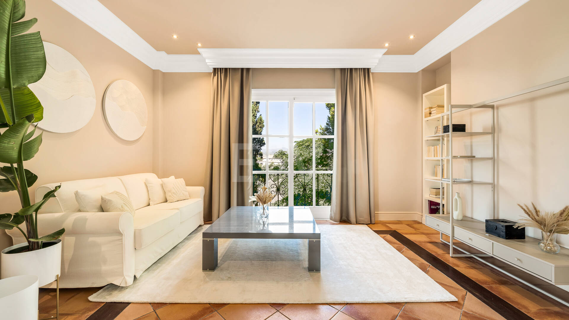 Immaculate Classical Estate in Marbella Hill Club II with the Finest Panoramic Views in Marbella
