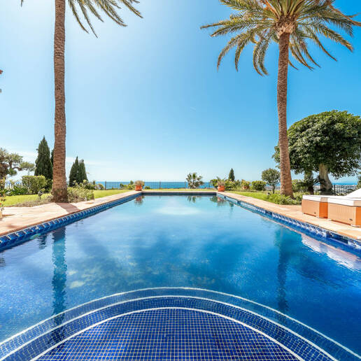 Immaculate Classical Estate in Marbella Hill Club II with the Finest Panoramic Views in Marbella