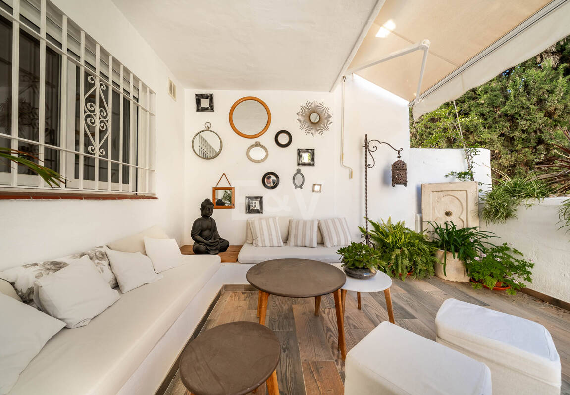 Elegante 4-Schlafzimmer-Wohnung, fußläufig zu Annehmlichkeiten und Puerto Banús