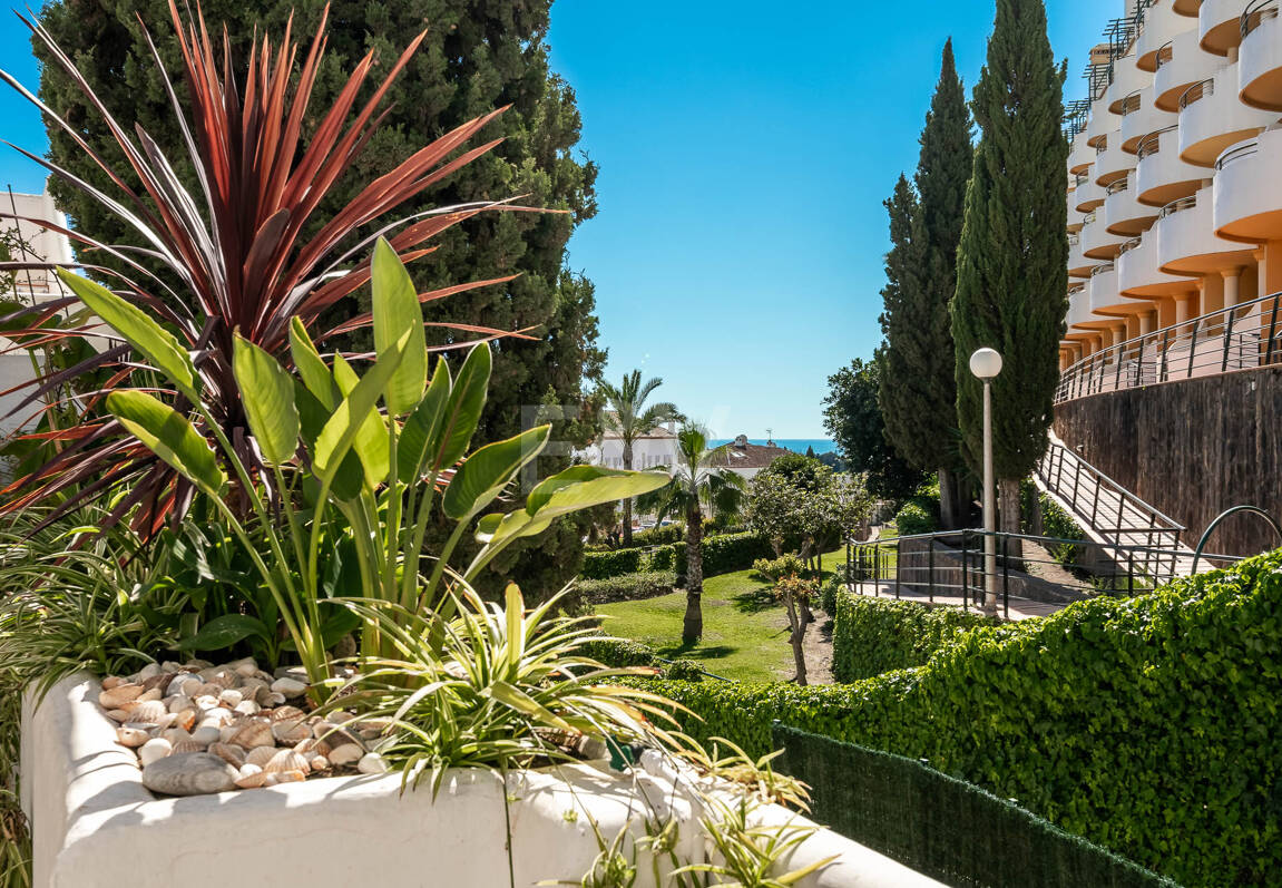 Elegante 4-Schlafzimmer-Wohnung, fußläufig zu Annehmlichkeiten und Puerto Banús