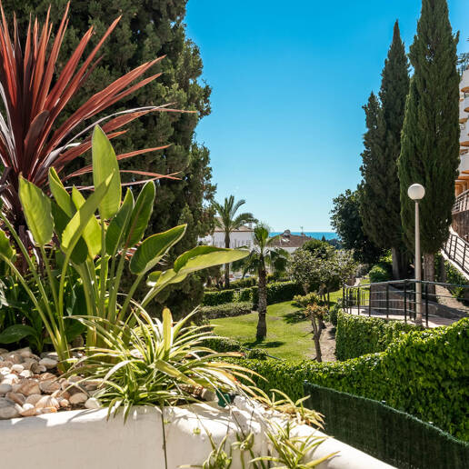 Elegante 4-Schlafzimmer-Wohnung, fußläufig zu Annehmlichkeiten und Puerto Banús