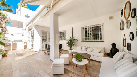 Elegante 4-Schlafzimmer-Wohnung, fußläufig zu Annehmlichkeiten und Puerto Banús