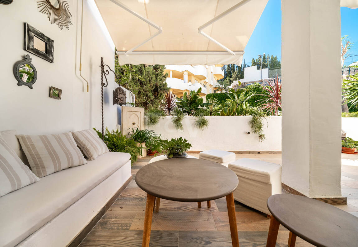 Elegante 4-Schlafzimmer-Wohnung, fußläufig zu Annehmlichkeiten und Puerto Banús