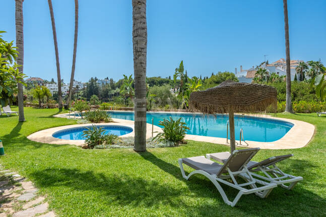 Ekskluzywny przestronny dom pieszo do Puente Romano