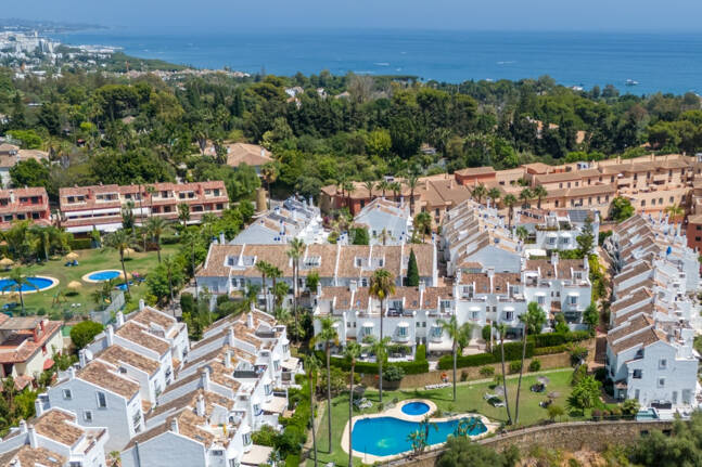 Ekskluzywny przestronny dom pieszo do Puente Romano