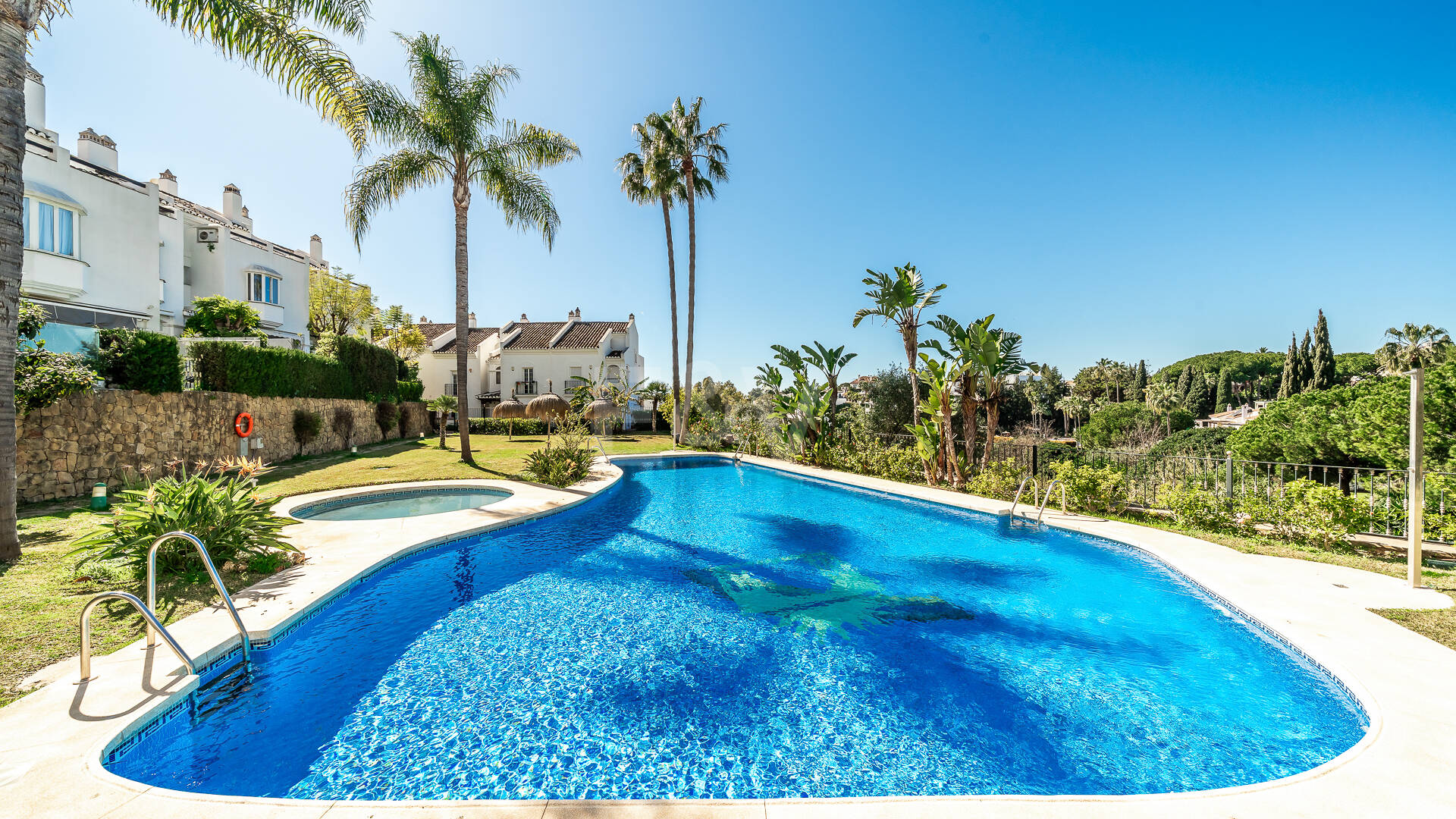 Ekskluzywny przestronny dom pieszo do Puente Romano