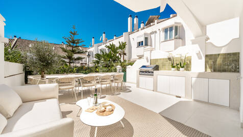 Exklusivt rymligt hus gångavstånd till Puente Romano