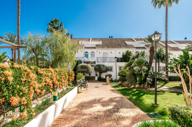 Ekskluzywny przestronny dom pieszo do Puente Romano