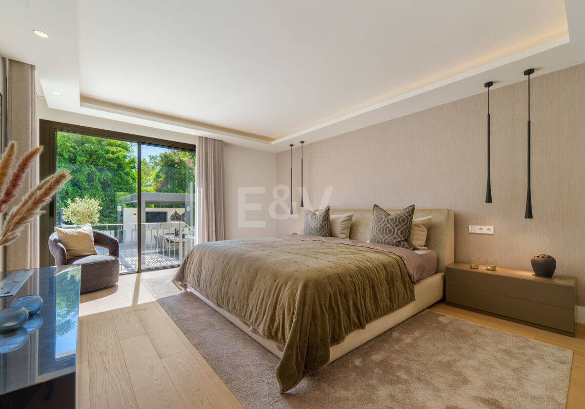 Ein Fünf-Zimmer-Meisterwerk im Golf Valley, Las Brisas