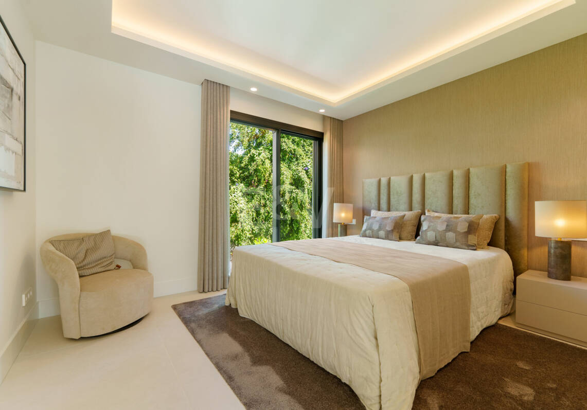 Ein Fünf-Zimmer-Meisterwerk im Golf Valley, Las Brisas