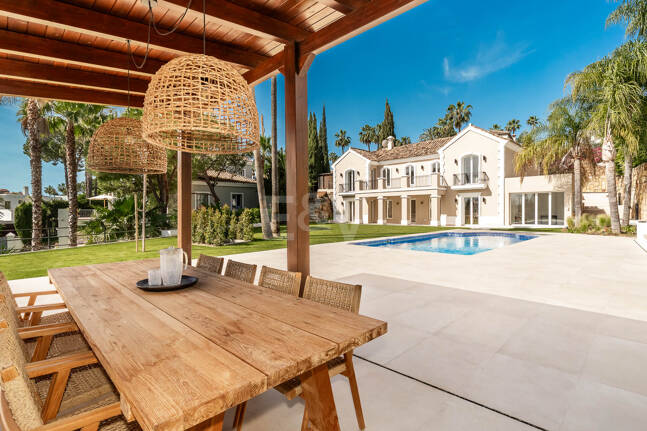 Villa till salu i Nueva Andalucia, Marbella