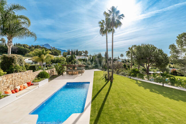 Villa till salu i Nueva Andalucia, Marbella