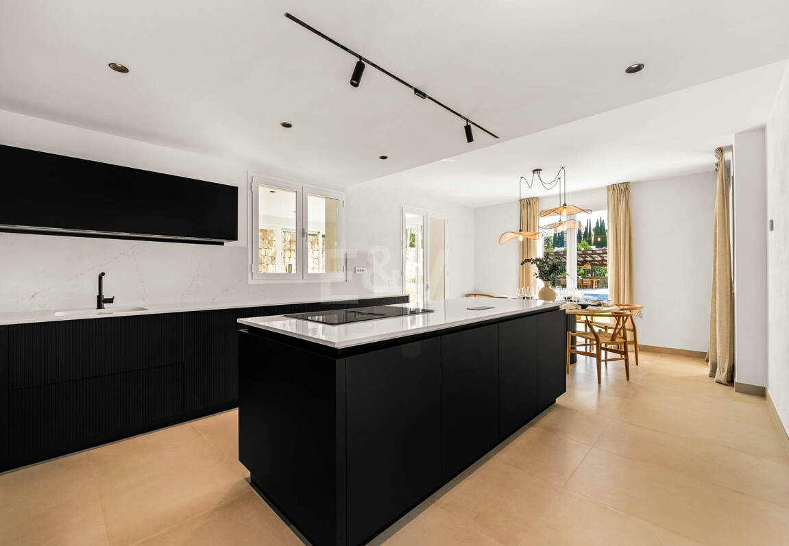 Villa till salu i Nueva Andalucia, Marbella