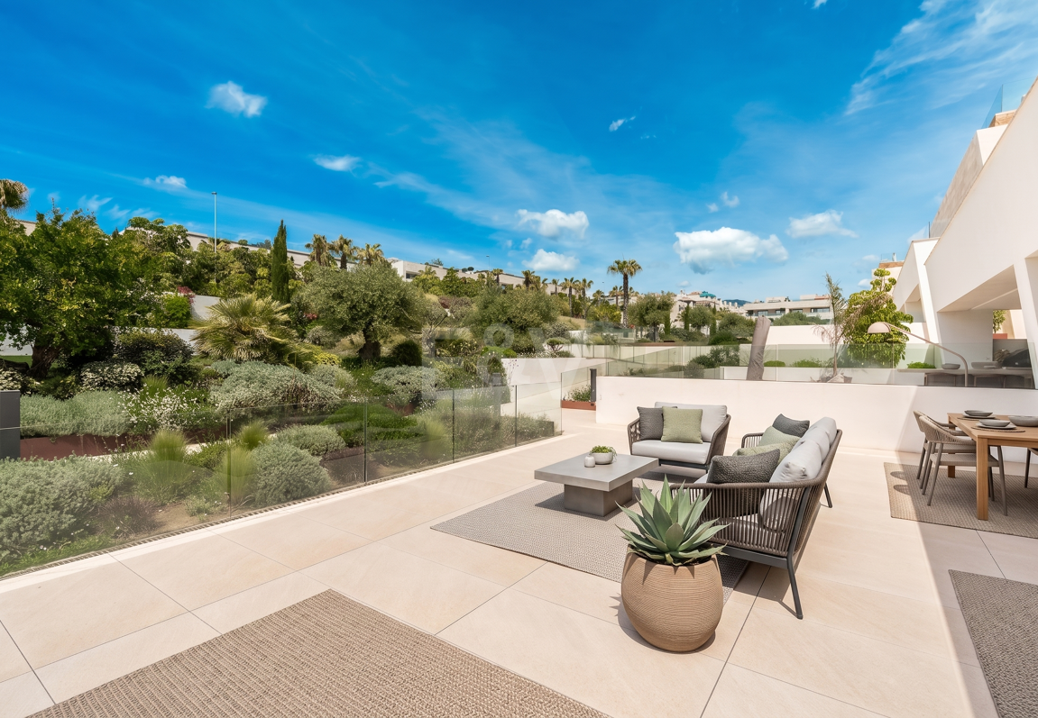 Exclusive Duplex Garden Apartment in Epic by Fendi Steps from Puente Romano Beach Resort