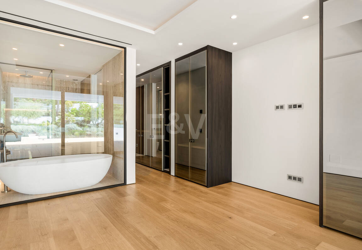 Exclusive Duplex Garden Apartment in Epic by Fendi Steps from Puente Romano Beach Resort