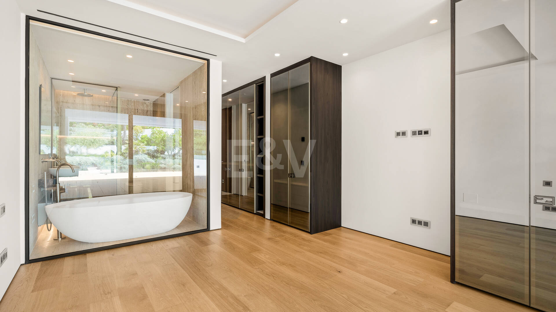 Exclusive Duplex Garden Apartment in Epic by Fendi Steps from Puente Romano Beach Resort