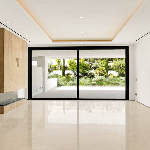 Exclusivo dúplex con jardín en Epic by Fendi, a pasos de Puente Romano Beach Resort