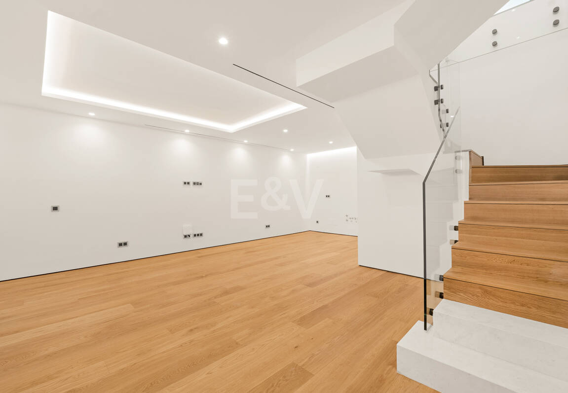 Exclusive Duplex Garden Apartment in Epic by Fendi Steps from Puente Romano Beach Resort