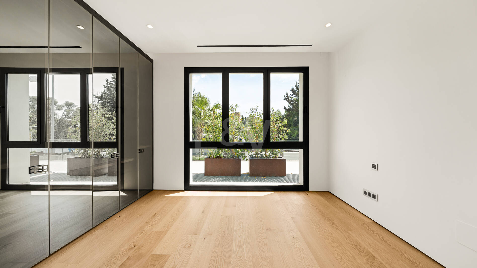 Exclusive Duplex Garden Apartment in Epic by Fendi Steps from Puente Romano Beach Resort