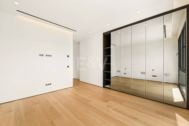 Exclusive Duplex Garden Apartment in Epic by Fendi Steps from Puente Romano Beach Resort