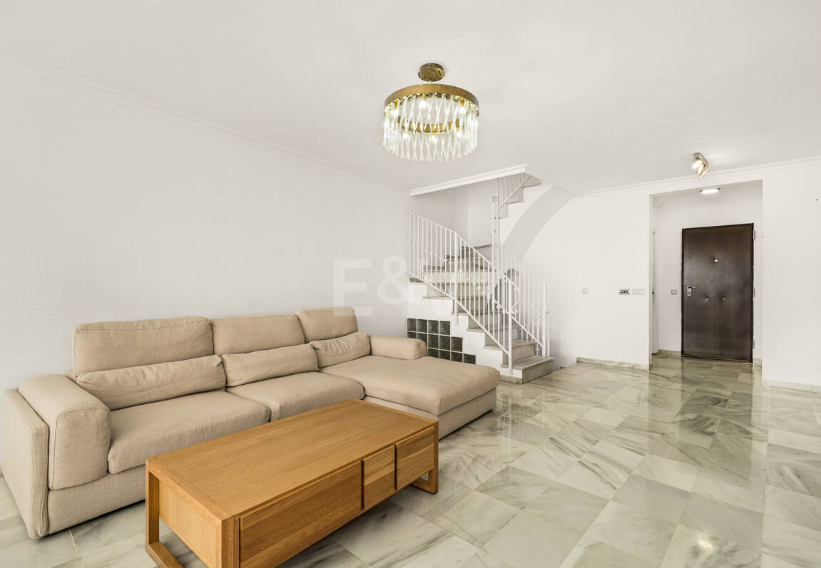 Reihenhaus Mit Meerblick Und Großem Potenzial In Nagüeles, Goldene Meile