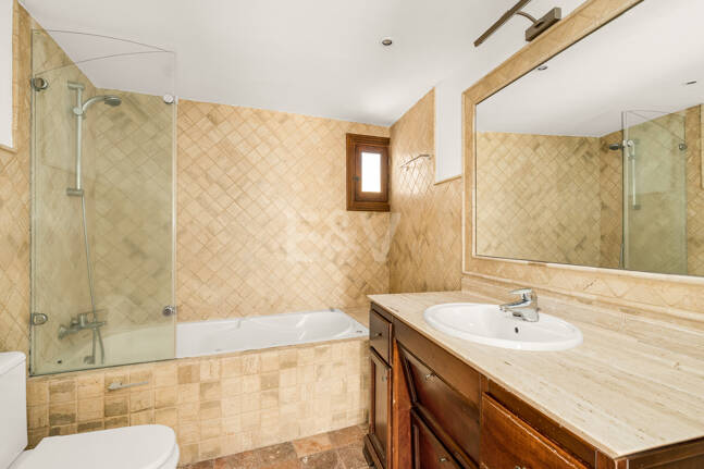 Reihenhaus Mit Meerblick Und Großem Potenzial In Nagüeles, Goldene Meile