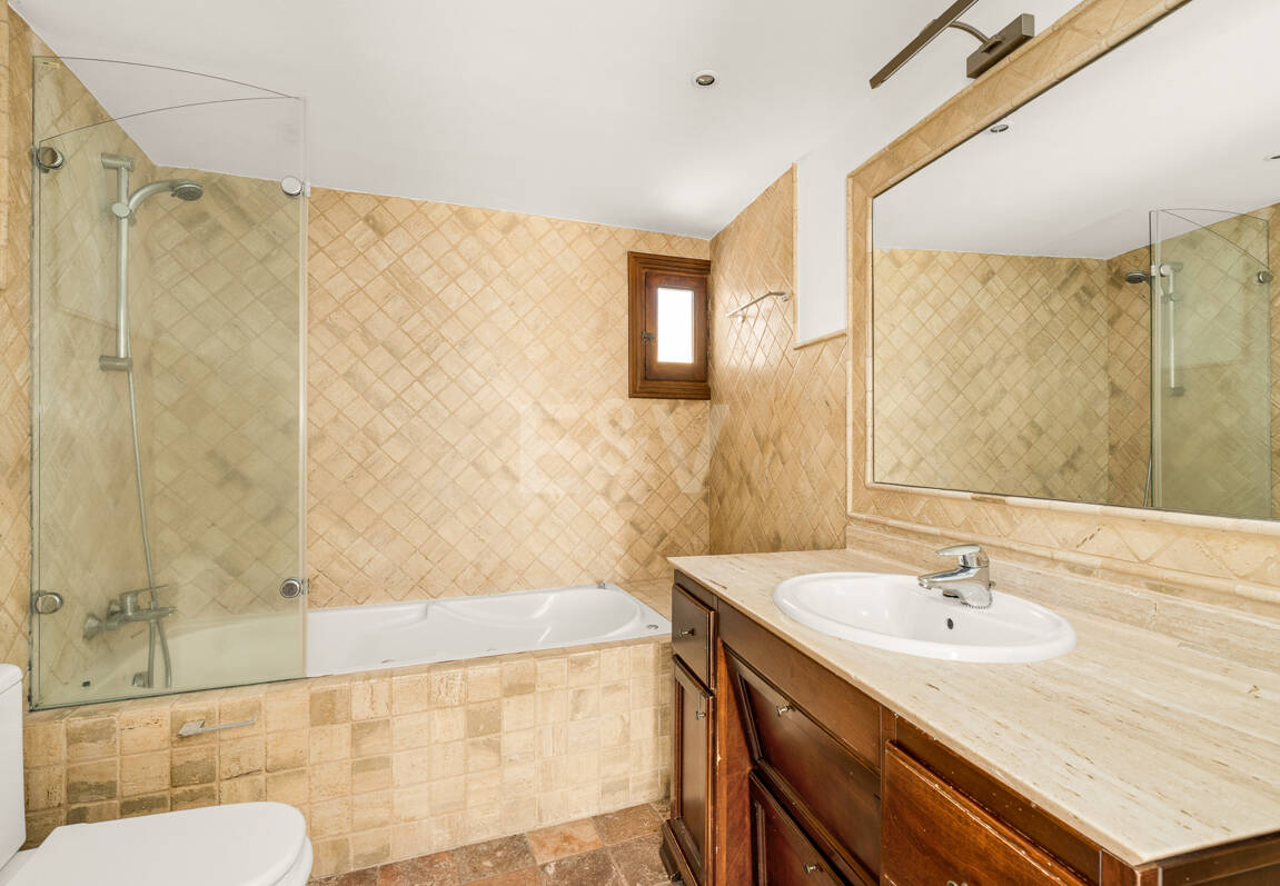 Reihenhaus Mit Meerblick Und Großem Potenzial In Nagüeles, Goldene Meile