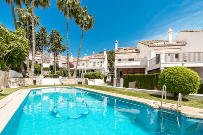 Reihenhaus Mit Meerblick Und Großem Potenzial In Nagüeles, Goldene Meile