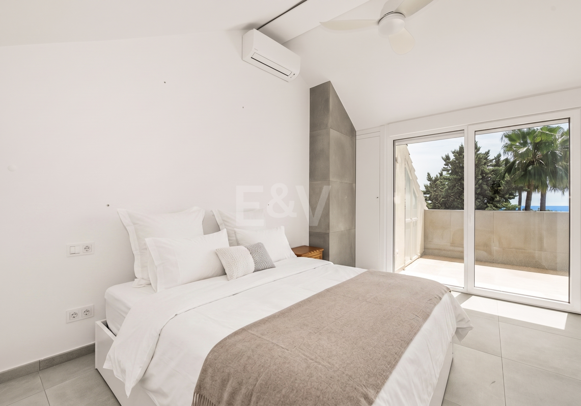 Townhouse z widokiem na morze i silny potencjał w Nagüeles, Golden Mile