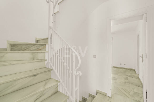 Reihenhaus Mit Meerblick Und Großem Potenzial In Nagüeles, Goldene Meile