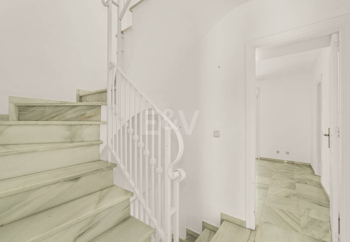 Reihenhaus Mit Meerblick Und Großem Potenzial In Nagüeles, Goldene Meile