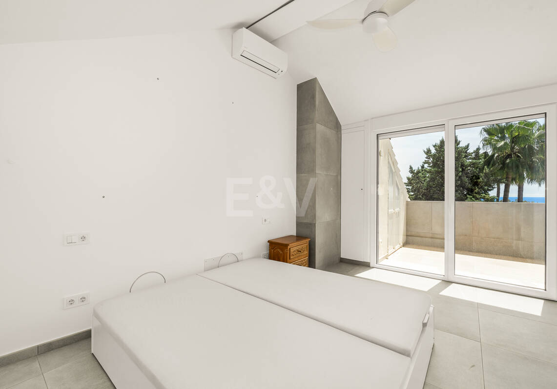 Townhouse z widokiem na morze i silny potencjał w Nagüeles, Golden Mile