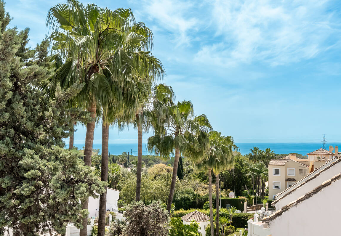 Reihenhaus Mit Meerblick Und Großem Potenzial In Nagüeles, Goldene Meile
