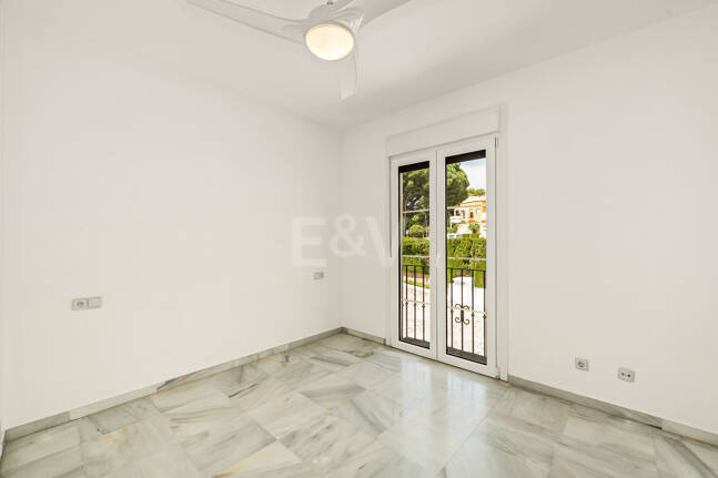 Reihenhaus Mit Meerblick Und Großem Potenzial In Nagüeles, Goldene Meile