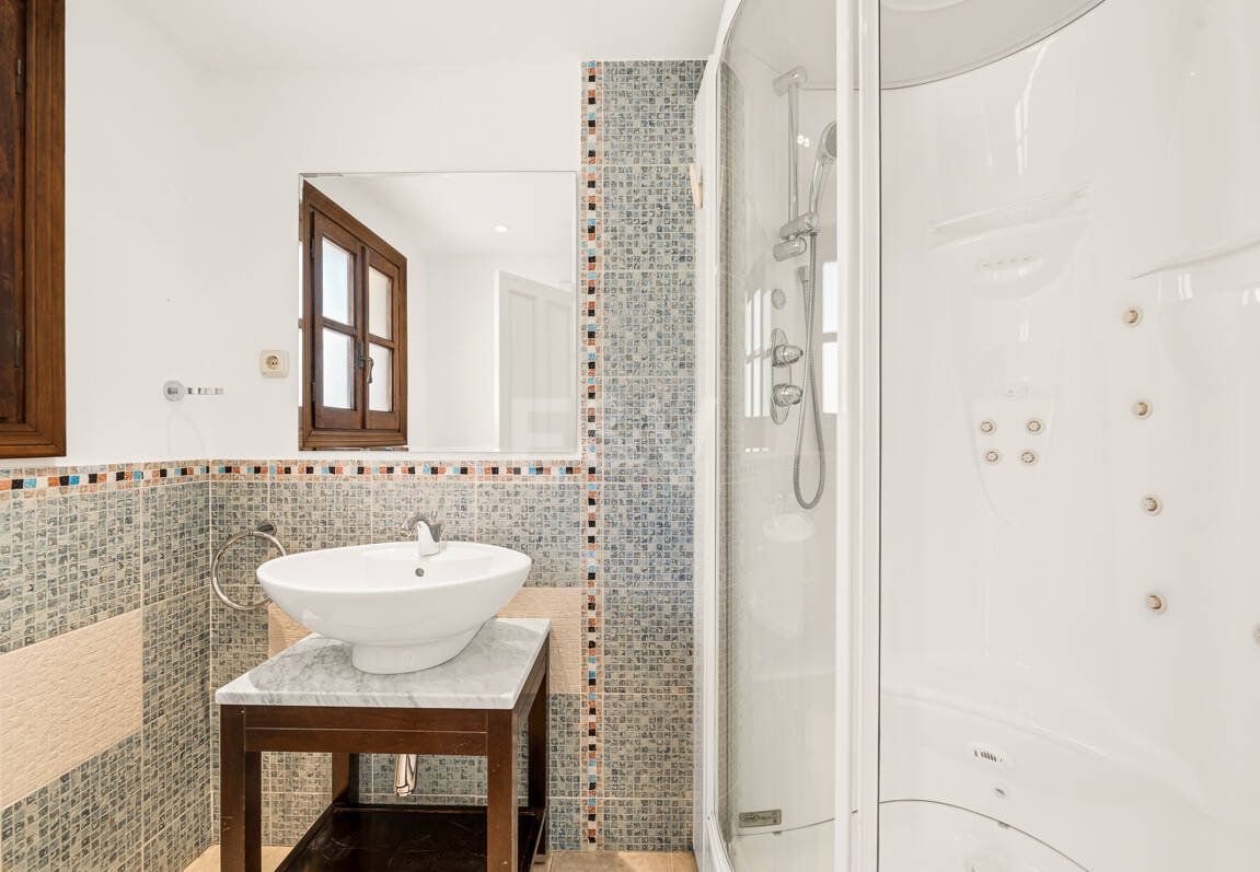 Reihenhaus Mit Meerblick Und Großem Potenzial In Nagüeles, Goldene Meile