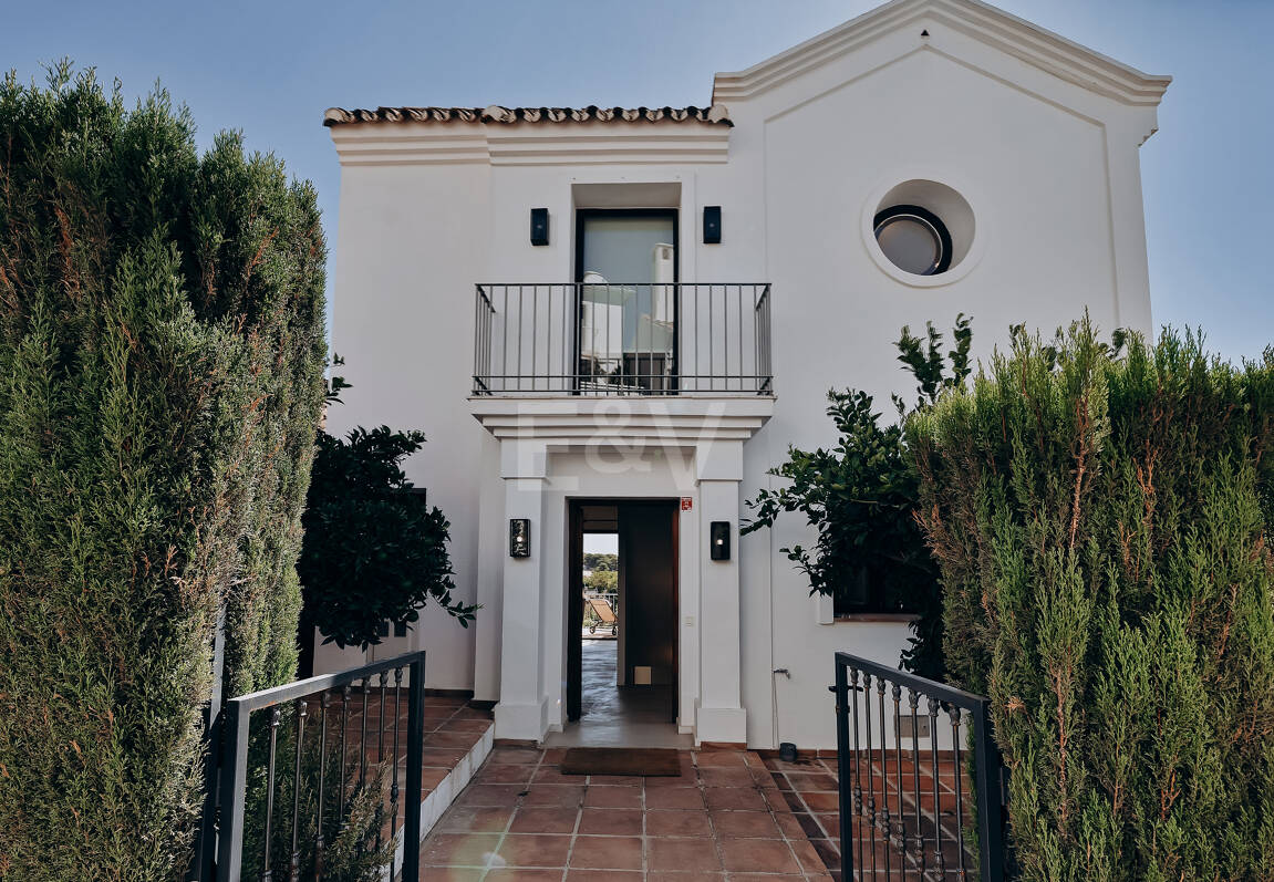 Stilvolles Haus mit traumhaftem Meerblick in Marbella Hill Club